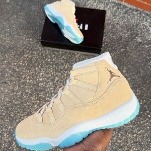 SOLD❗️Air Jordan Retro 11 “H-TOWN” Sz 10